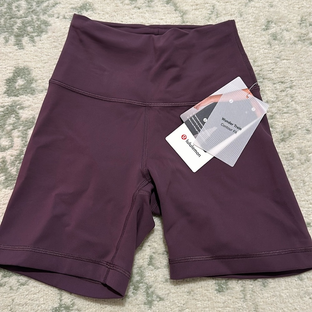 NWT Lululemon Wunder Train Contour Fit HR Short
